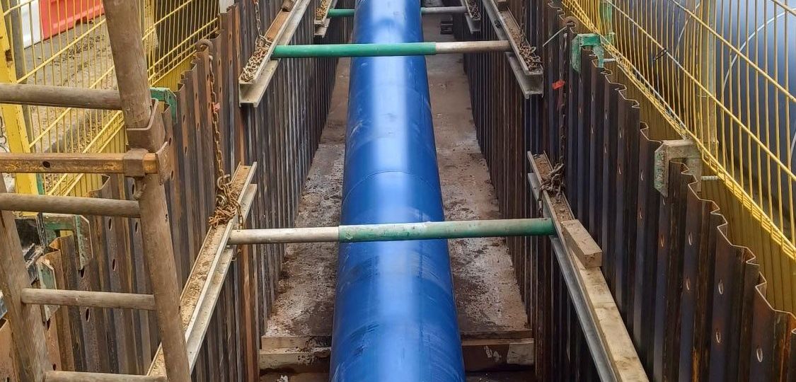 Victoria Station Trunk Main Replacement Scheme - sliplining in progress at Eaton Square. London